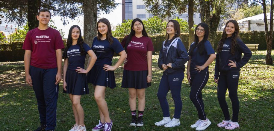 Estudantes participam do SEMIC 2025