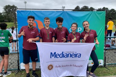 Estudantes do Medianeira Brilham na IV Copa Escolar