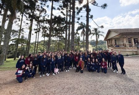 Pesquisa em movimento: estudantes da 2ª série ampliam investigações em aulas de campo