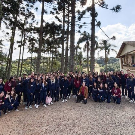 Pesquisa em movimento: estudantes da 2ª série ampliam investigações em aulas de campo