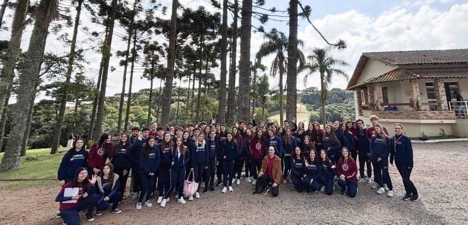Pesquisa em movimento: estudantes da 2ª série ampliam investigações em aulas de campo