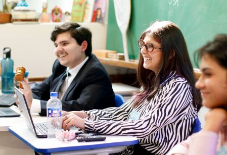 X SIMED reúne 145 estudantes e promove debates sobre os desafios da geopolítica contemporânea