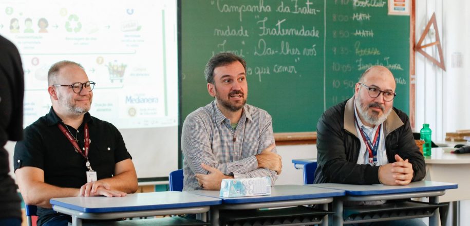 Provincial da Companhia de Jesus visita o Colégio Medianeira